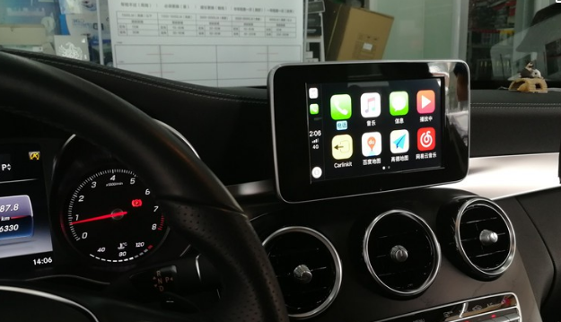 奔馳C級車加裝無線CarPlay 智能互聯(lián)新體驗